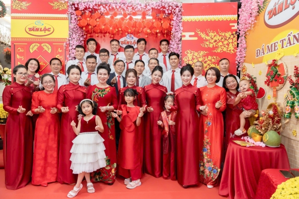 TÂN NIÊN CÔNG TY 2026